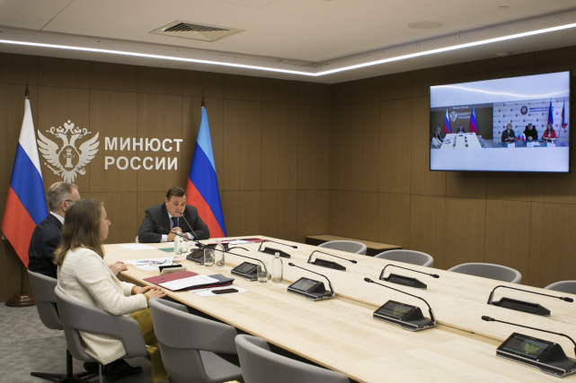 Минюст России и Минюст ЛНР подписали программу сотрудничества